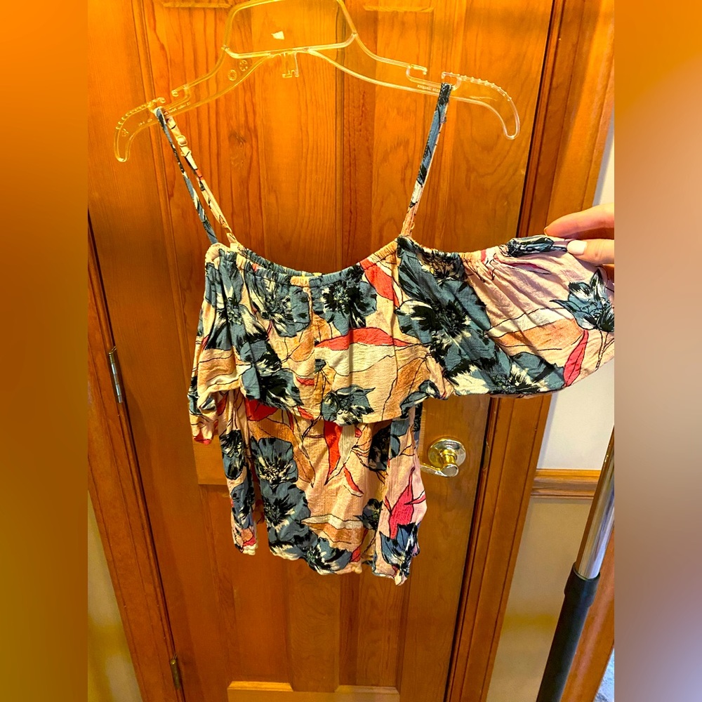 Billabong tank/off the shoulder blouse